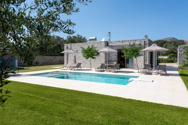 Villa Finikas