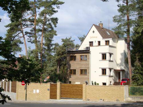 servisovaný byt Holany