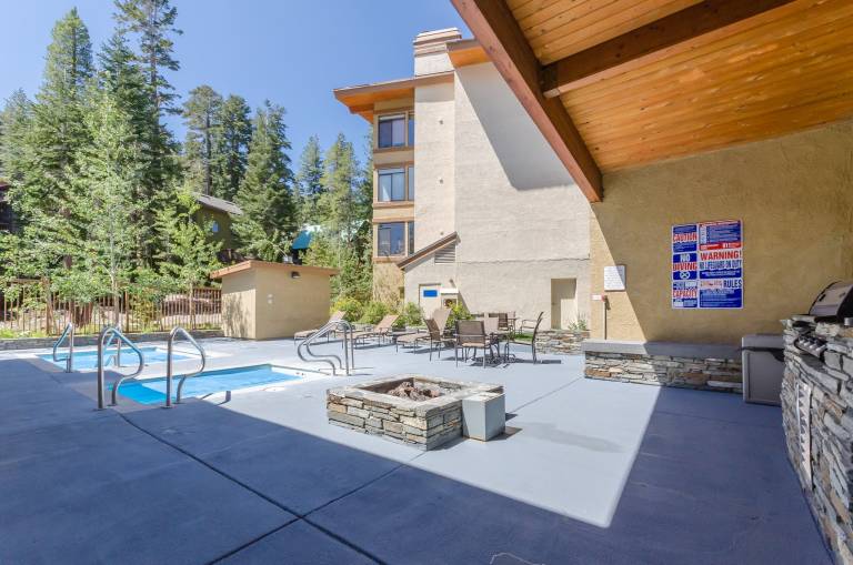 Condo with grill, heated pool & hot tub in Mammoth Lakes, CA