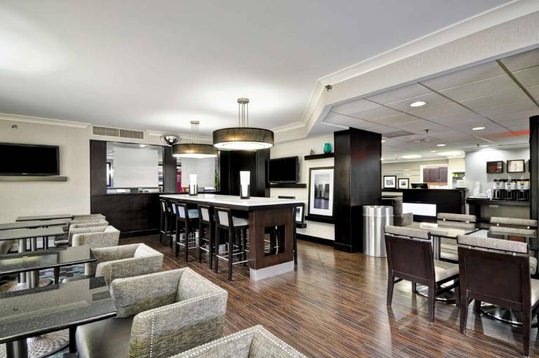Hampton Inn Cleveland/Westlake — photo 4
