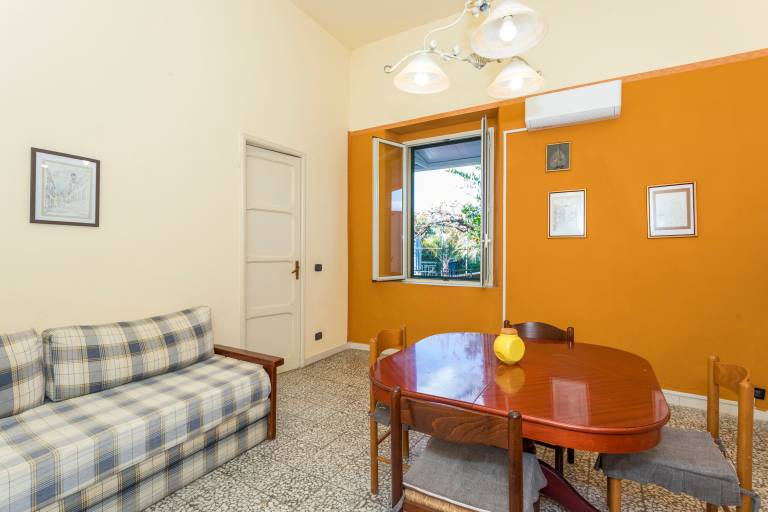 Apartment 'Casa Dell'Eucalyptus - Ginestra Ar' with Mountain View, Wi-Fi and Air Conditioning — photo 2