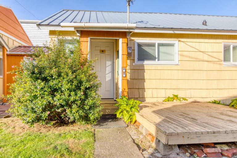 Cabin Rockaway Beach