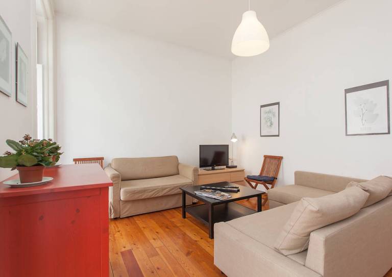 Holiday apartment with jacuzzi | Near São Jorge Castle | River view — photo 4