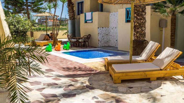 Wonderful rental apartment with garden, terrace & pool | Next to the beach | Pets are welcome in Hersonissos