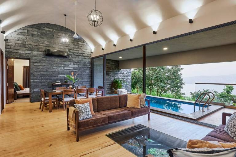 Vacation home with pool, BBQ & yard | Pets are welcome in Nashik