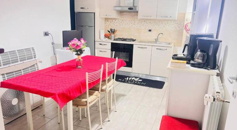 Apartment with 2 rooms for 5 persons — photo 4