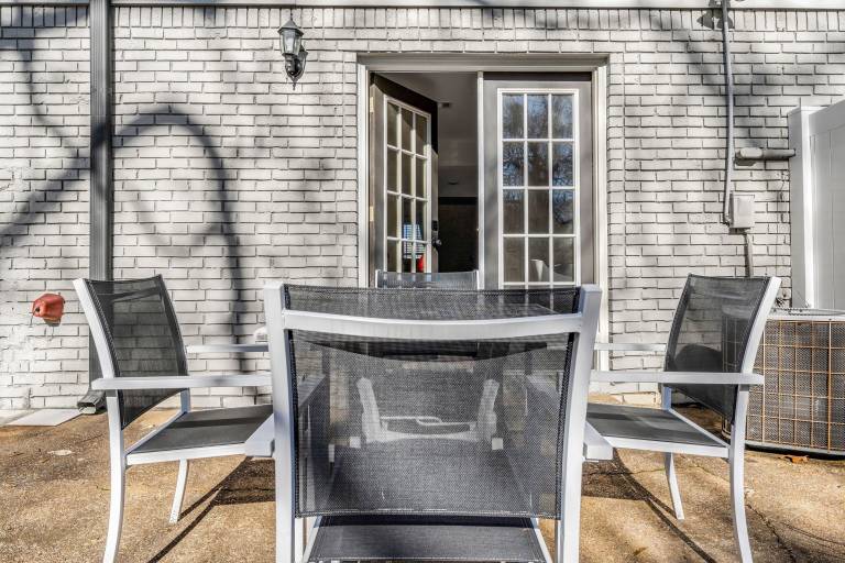 Condo  Oxford