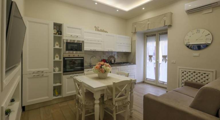 Apartment | Next to Naples Cathedral — photo 2