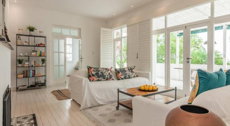 Vacation home with pool | Next to Sea Point in Cape Town