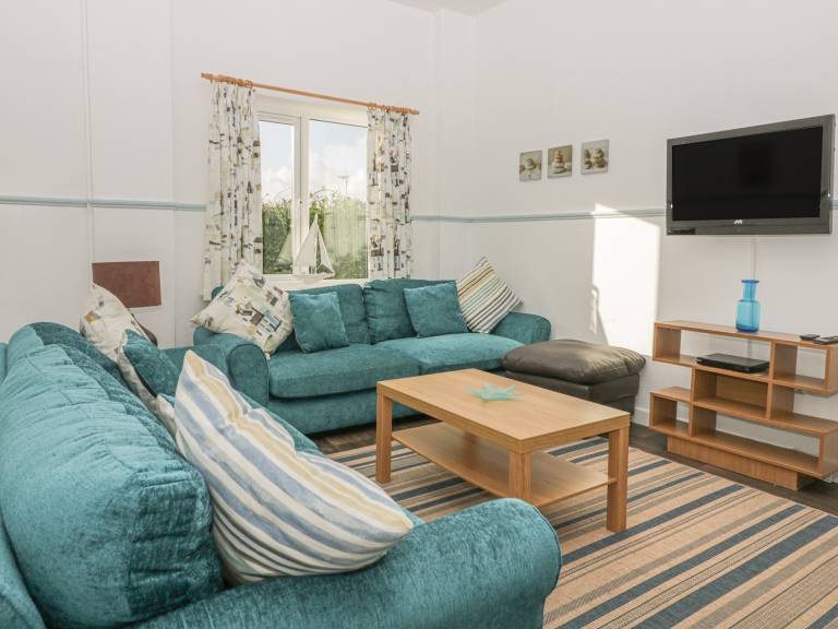 Cottage with barbecue & garden | Beach view — photo 5