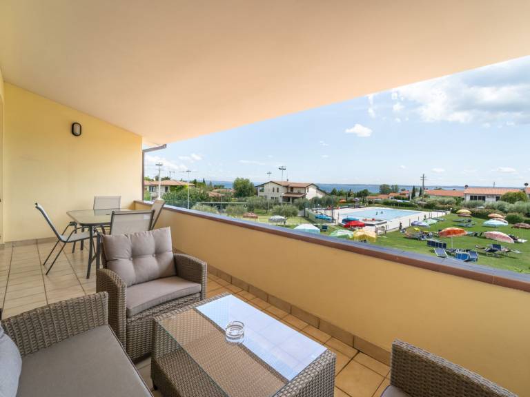 Family-friendly apartment with pool, garden & terrace | Pet-friendly — photo 5