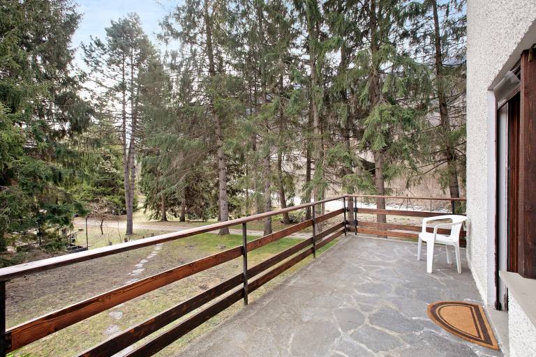 Vacation Home "Maison La Truite" with Mountain View, Private Terrace & 4 Balconies — photo 4
