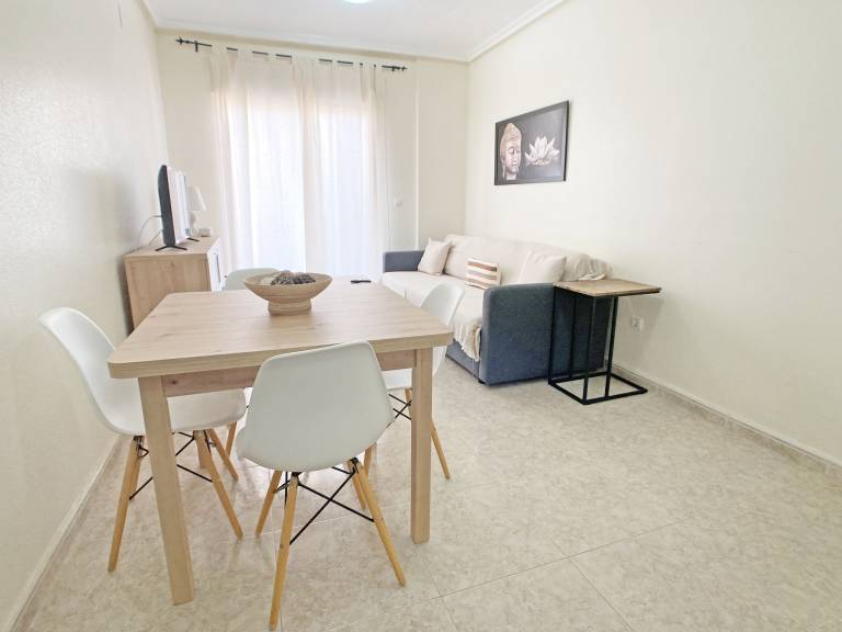 Holiday apartment with patio & pool — photo 3