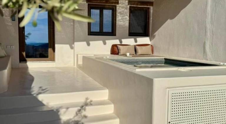 Nice vacation home with jacuzzi, terrace & garden | Pets are welcome — photo 3