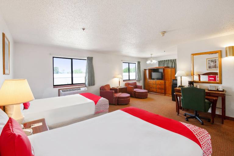 OYO Hotel Portage I-94 — photo 2