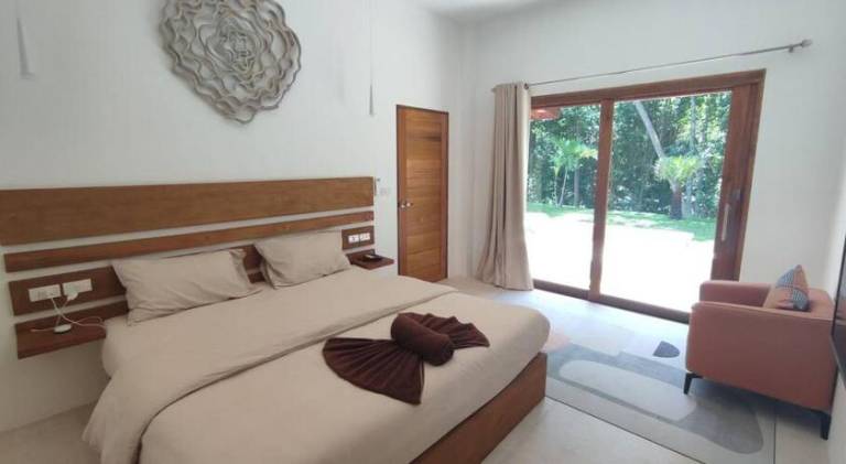 Villa with pool | Pet-friendly — photo 2