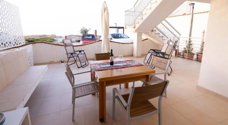 Holiday apartment with terrace — photo 3