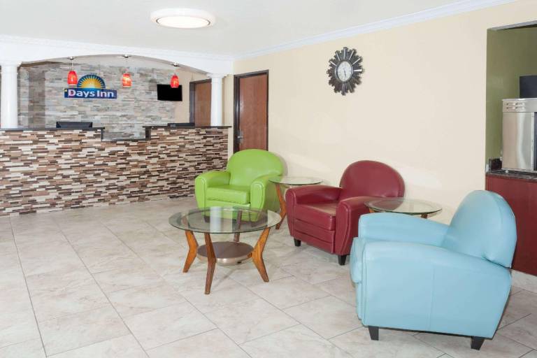 Days Inn by Wyndham Springfield — photo 5