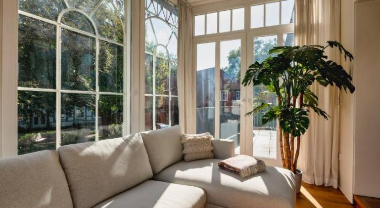 Holiday apartment with yard & patio — photo 3