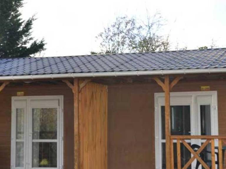 Family-oriented lovely chalet with heated pool & terrace | Dogs allowed — photo 4