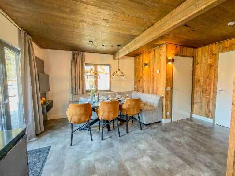 Nice chalet with sauna & patio | Dogs allowed — photo 4
