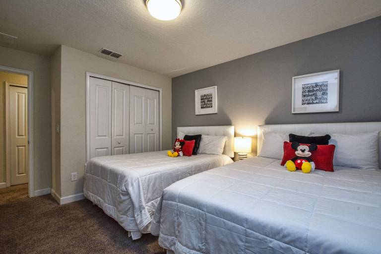 Child-friendly pleasant vacation home with patio, private pool & grill | Suitable for remote work | Pets allowed — photo 2