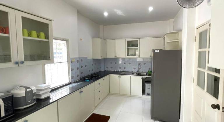 Villa with hot tub, private pool & BBQ | Next to Big Buddha | Perfect for remote work — photo 5