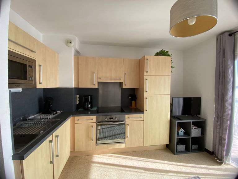 Studio with 1 room for 4 persons — photo 2