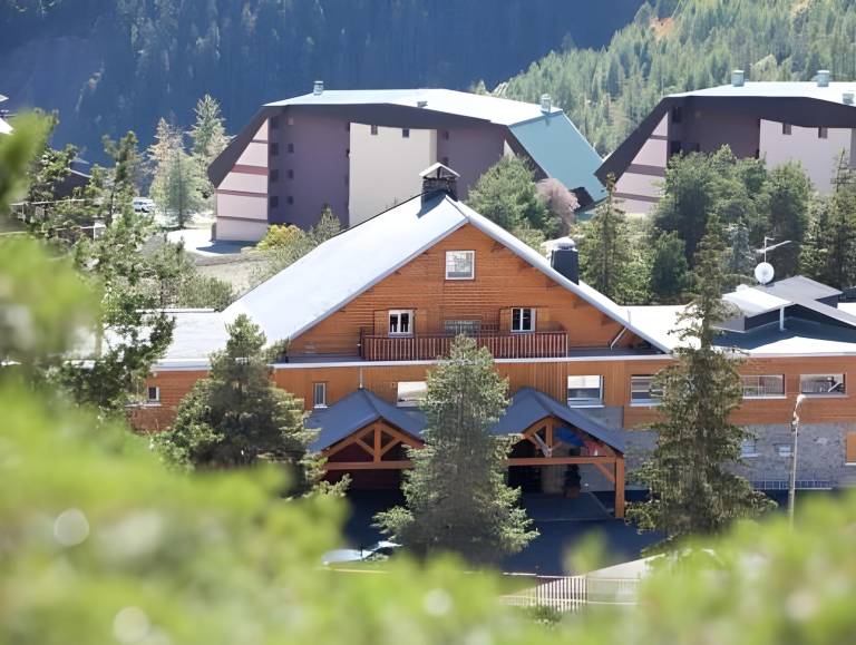 Hotel Le Chalet d'Auron Restaurant et Spa in Saint-Etienne-de-Tinee