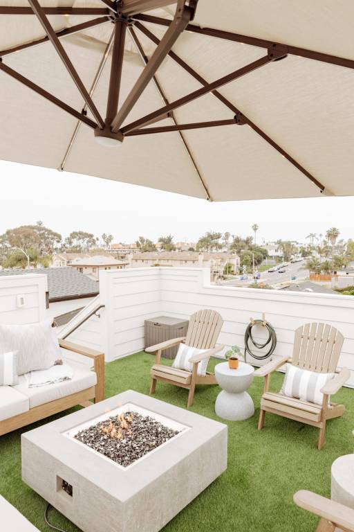 Mediterranean Modern Steps to Beach Dining w Spa — photo 5