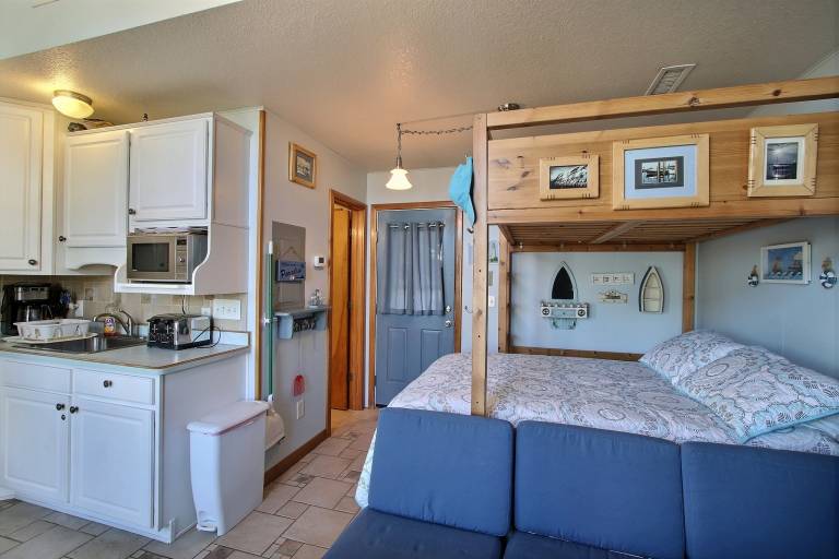 Beautiful condo | Beach view | Pets are welcome — photo 4