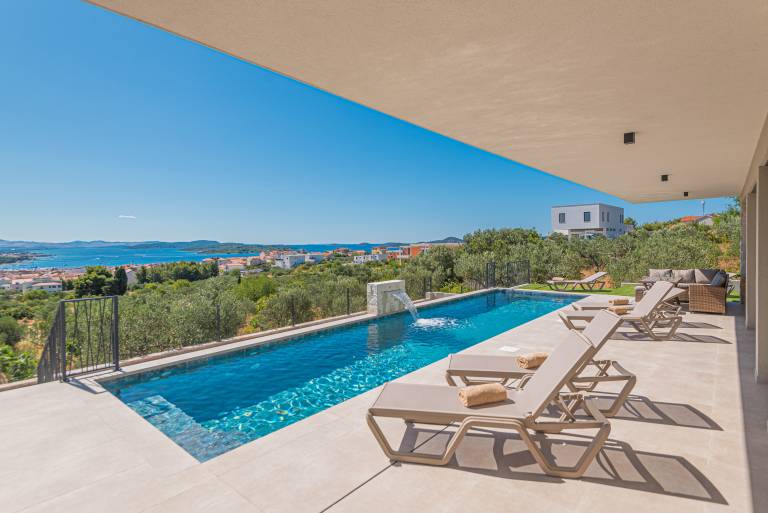 Ferienhaus in Vodice, Tribunj, Kroatien für max. 10 Personen Ferienhaus in Vodice, Tribunj, Kroatien für max. 10 Personen