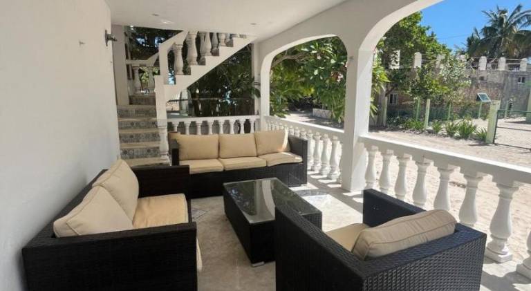 Vacation home with pool | Pet-friendly — photo 3
