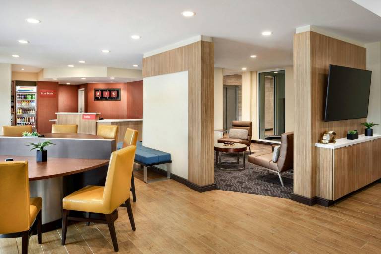 TownePlace Suites by Marriott Milwaukee Grafton — photo 4