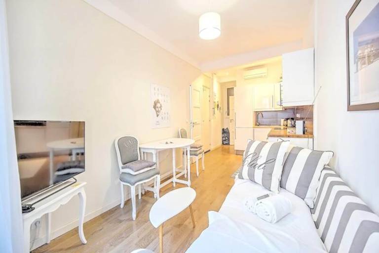 Apartment with 1 room for 2 persons in Mougins
