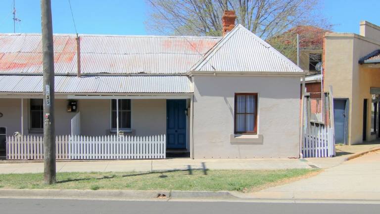 House Bathurst