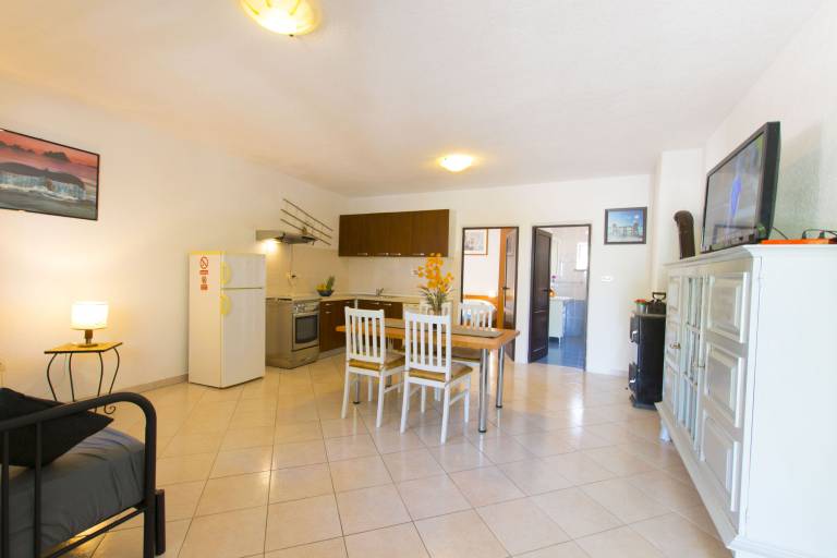 Rental apartment with pool, patio & grill | Sea view — photo 3