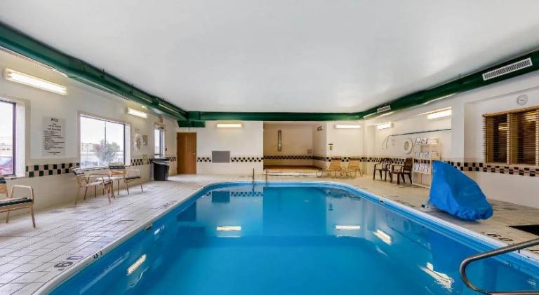 Comfort Inn & Suites Emporia — photo 5