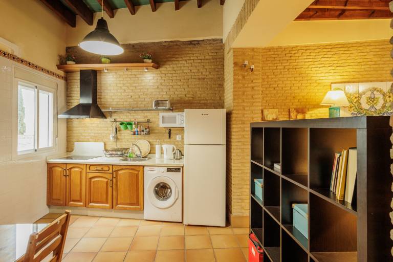 House with fast internet & patio | Close to Seville Cathedral | City view | Suitable for remote work | Pets allowed — photo 4