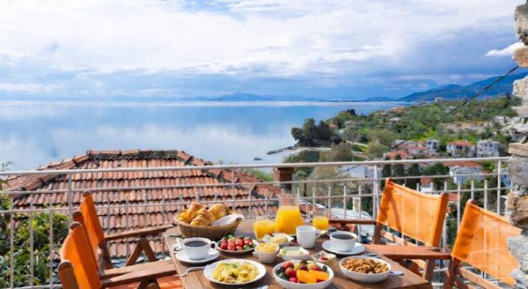 Vacation home with grill, garden & patio in South Pelion