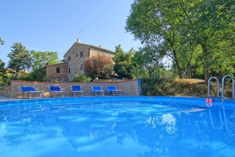 Villa with hot tub, garden & private pool — photo 3