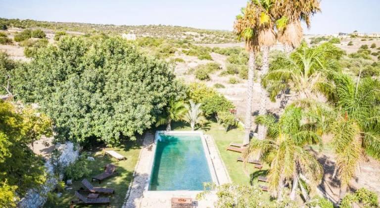 Farm with pool, grill & yard — photo 4
