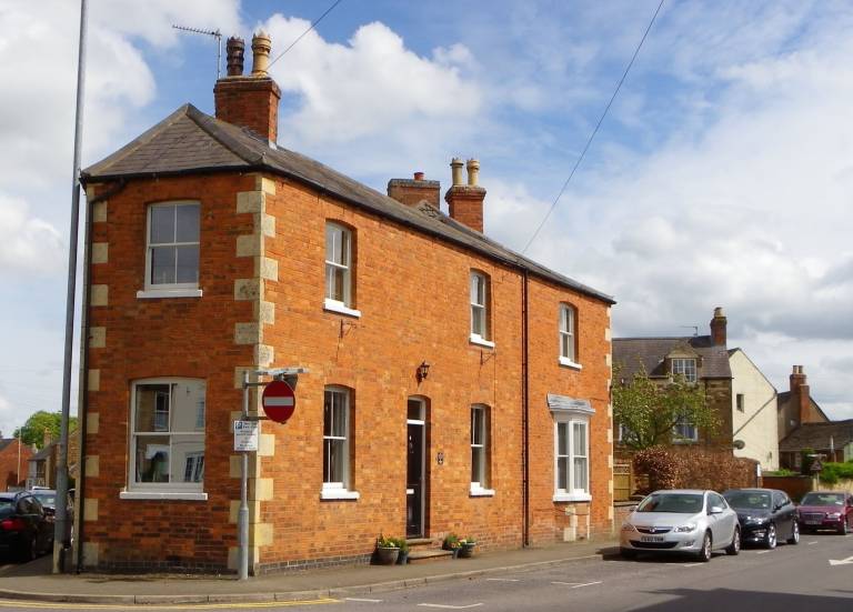 House Oakham