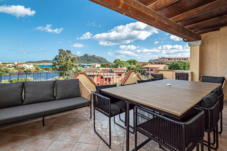 Vacation home with terrace | Beach view in Golfo Aranci