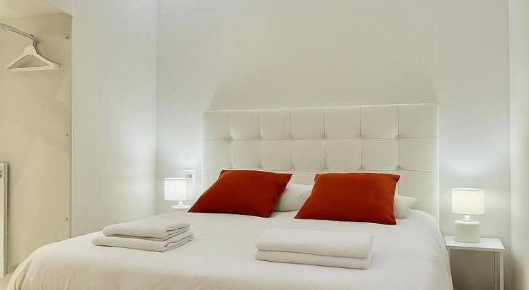Rental apartment | Next to Popes' Palace | Dogs allowed — photo 2