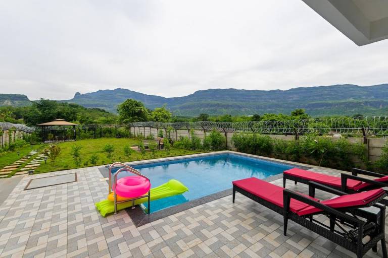 House with barbeque, pool & yard — photo 3