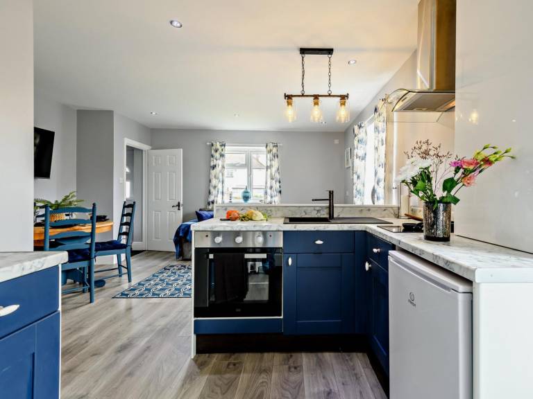 Vacation home with yard | Pet-friendly — photo 3