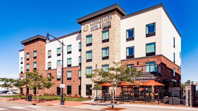 Cobblestone Hotel & Suites - Superior/Duluth in Superior, WI