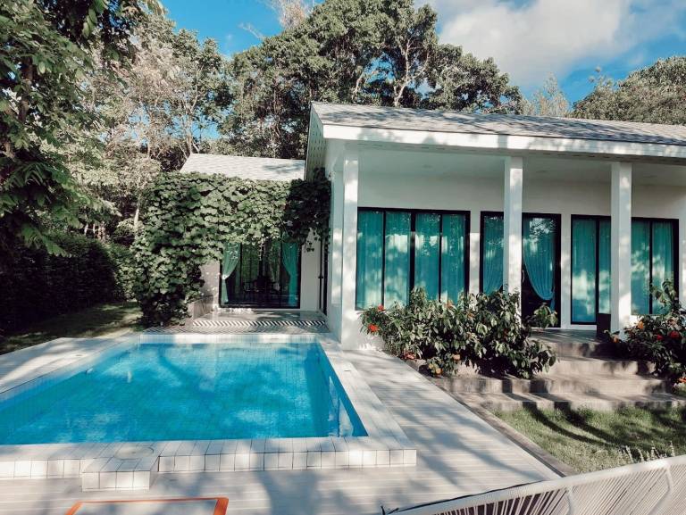 Harlow Pool Villa in Chonburi