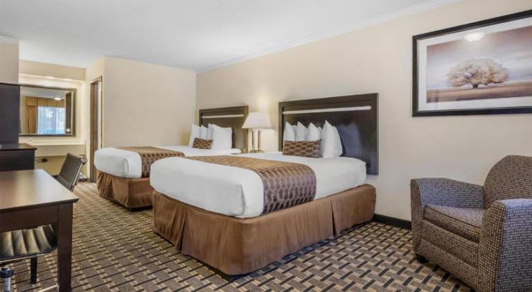 Best Western Plus Inn of Hayward